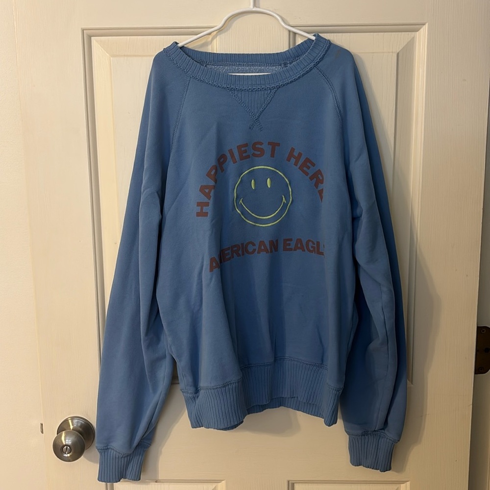 This is a American eagle light weight crew neck